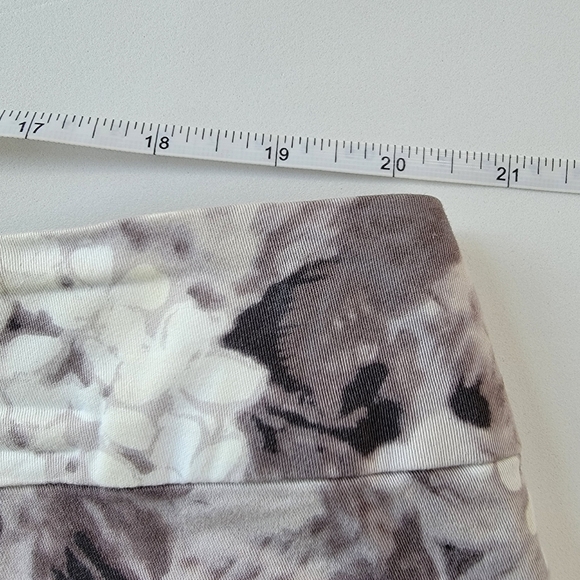 Talbots Grey Toned Floral Skirt Size 18W - Picture 3 of 8